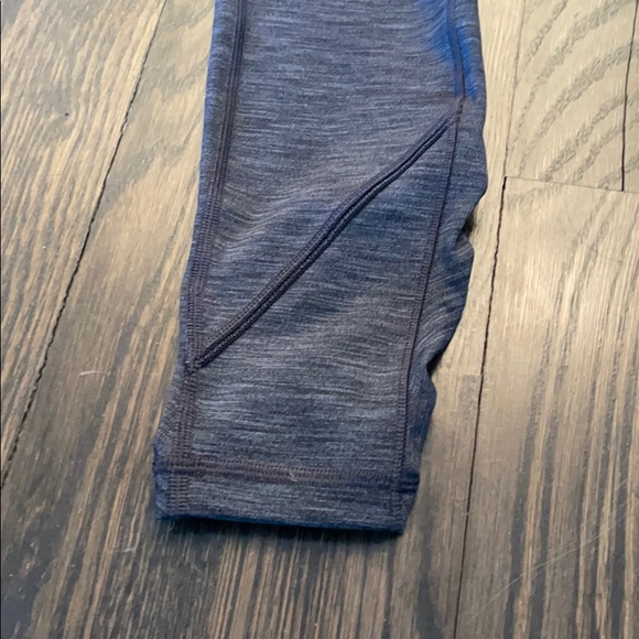 Lululemon yoga pants size 6 - Picture 4 of 11